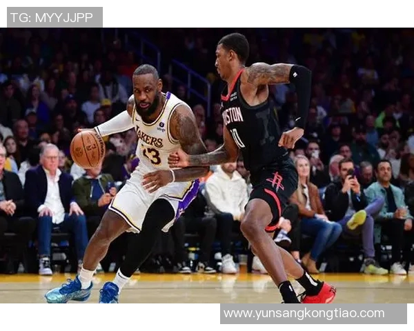 马刺与热火激战正酣篮球直播精彩瞬间回顾与分析