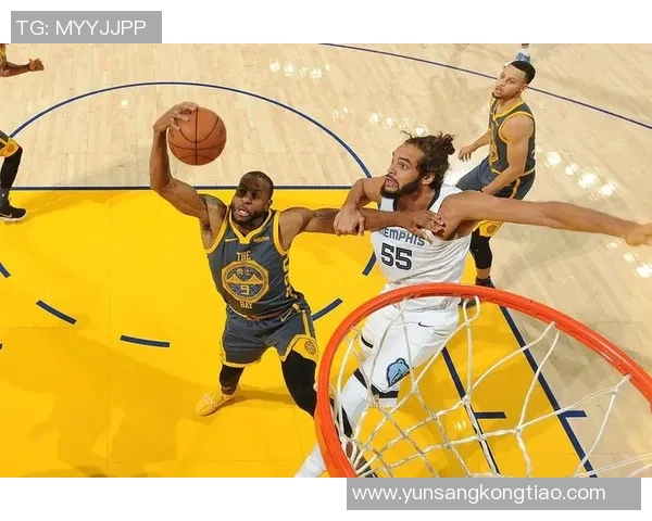 勇士与灰熊激战再续中文解说精彩瞬间回顾与分析